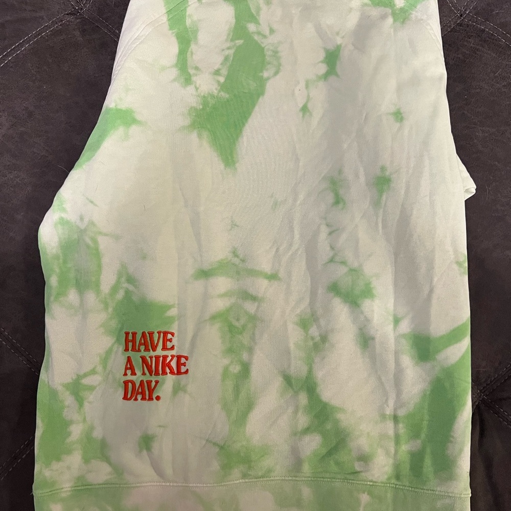 Nike Green and Cream Tie-Dye Sweater - Picture 3 of 5
